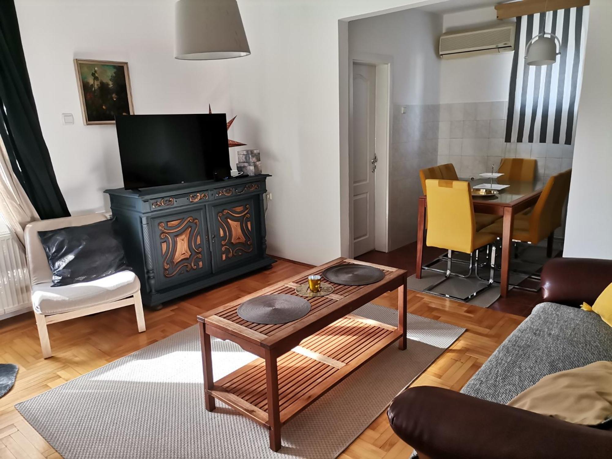 Ferienwohnung Crystal Kragujevac Exterior foto